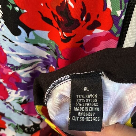 NWT BCBGMaxAzria Multicolor Floral Dress - Picture 8 of 10